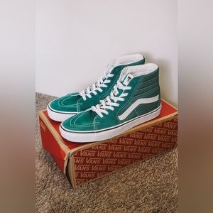 NWT Green Vans Sk8-Hi